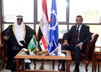 محافظ السويس يستقبل القنصل العام للمملكة العربية السعودية بالسويس 