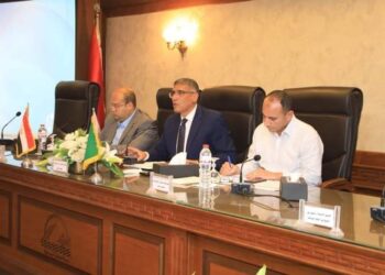 محافظ الجيزة يتابع نسب الإنجاز بملف التصالح في مخالفات البناء ويؤكد : يساهم في تحقيق الانضباط العمراني وحماية لحقوق المواطنين