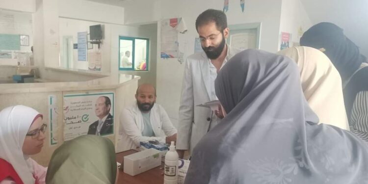 الصحة: فريق الحوكمة والمراجعة الداخلية يتفقد مستشفى إدكو المركزي  بالبحيرة