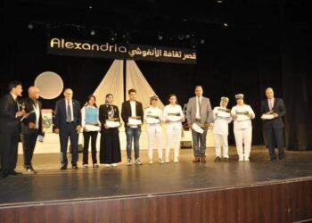 مهرجان نجوم الصحافة والإعلام للسنة الثانية بقصر ثقافة الانڤوشي بالإسكندرية 