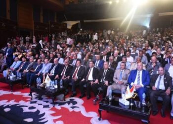 حزب الشعب الجمهوري يكرم طلاب الثانوية المتفوقين بالجيزة فى حشد كبير 