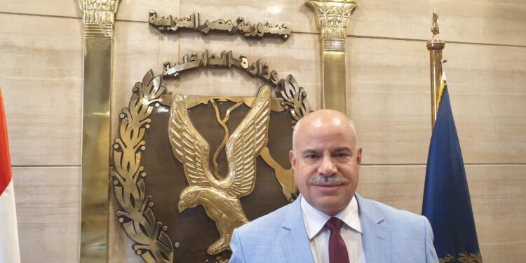 الداخلية وارساء المثل العليا