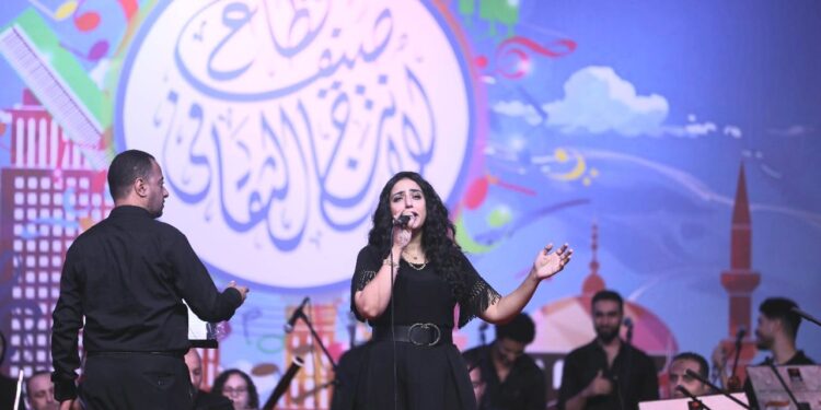 أغانى زمن الفن الجميل تضيء ساحة الهناجر فى “صيف الإنتاج الثقافى”