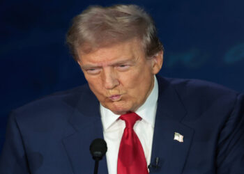  قاض بولاية جورجيا يرفض تهمتين جنائيتين موجهتين ضد ترامب