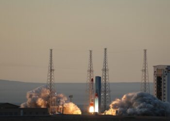  قمر “جمران-1” رد إيراني على من يفرضون العقوبات