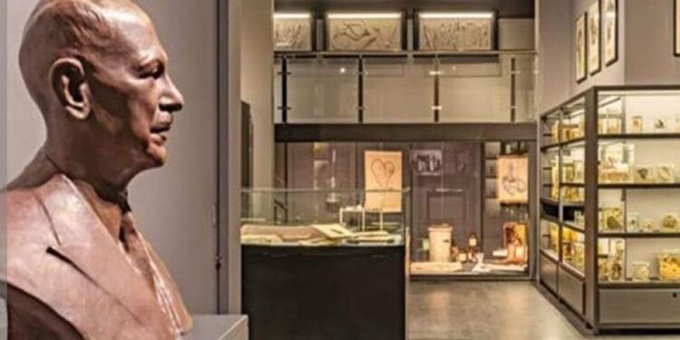 متحف الجثث في القصر العيني.. ” أفكار بصوت مرتفع