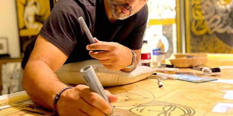 أحمد فريد يفتتح معرضه الفني الـ18 بعنوان “حكاية النور”