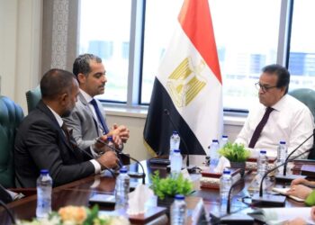 وزير الصحة يلتقي رؤساء مجموعة «فارما جروب