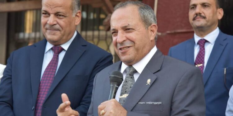 محافظ بورسعيد: يحيل مديري مدرستين للتحقيق في اول يوم دراسي خلال جولته المفاجئة بمدارس جنوب بورسعيد 