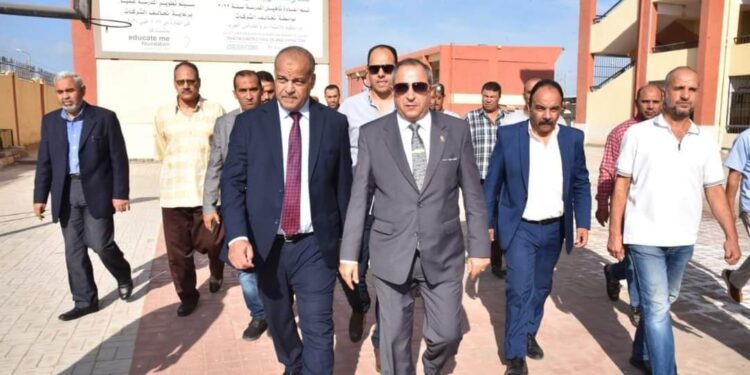 محافظ بورسعيد يواصل جولاته الميدانية التفقدية في أول أيام العام الدراسي الجديد 