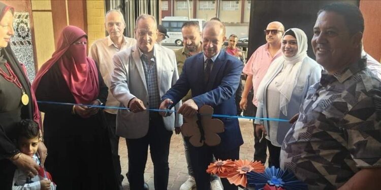 بالإنابة عن محافظ بورسعيد السكرتير العام و قيادات مديرية التعليم يفتتحون 3 مدارس جديدة بالمحافظة
