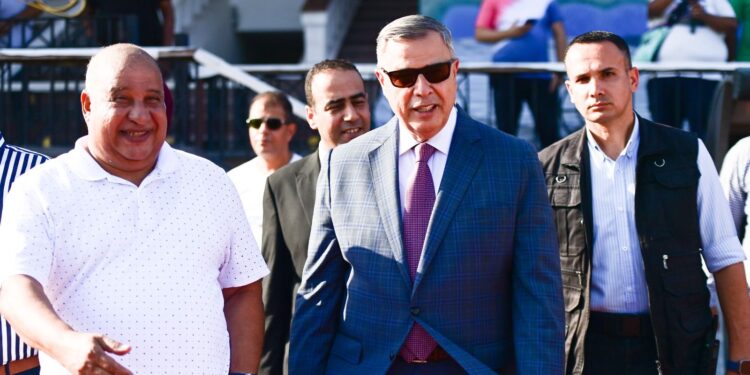 محافظ الإسكندرية  يدعم سيد البلد في بداية معسكره باستاد الإسكندرية