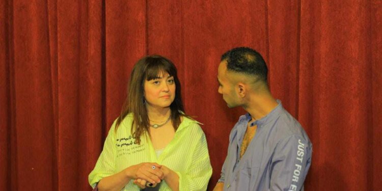 مروة عبدالمنعم تشارك هشام طارق في أوكازيون فن