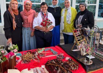 معرض أشغال يدوية لذوى الهمم على هامش بطولة هليوبوليس الدولية الخامسة