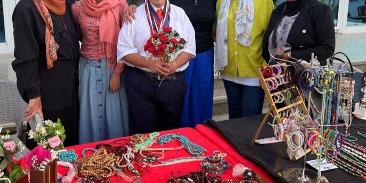 معرض أشغال يدوية لذوى الهمم على هامش بطولة هليوبوليس الدولية الخامسة