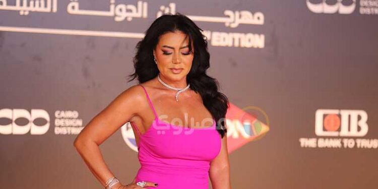 رانيا يوسف تخطف الأنظار في ثاني أيام مهرجان الجونة السينمائي الدولي.