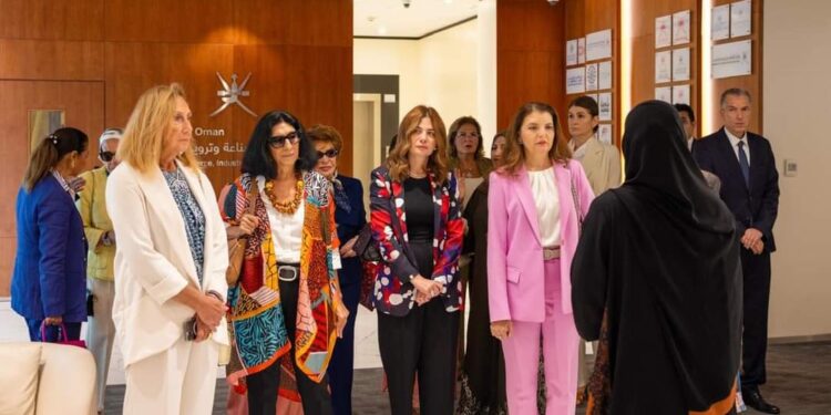 الوفد النسائي المصري يختتم زيارته لسلطنة عمان بلقاءات لتعزيز التعاون الاقتصادي