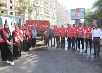 جامعة المنصورة بالتعاون مع محافظة الدقهلية تنظم يوما بيئيا ضمن مبادرة ” بداية لبناء الانسان المصري “