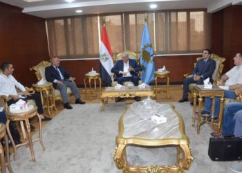 محافظ الغربية يناقش  الموقف التنفيذي لمشروعات صندوق التنمية الحضرية بالمحافظة