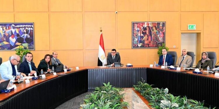 وزير الإسكان يتابع موقف تنفيذ وحدات المبادرة الرئاسية “سكن لكل المصريين”