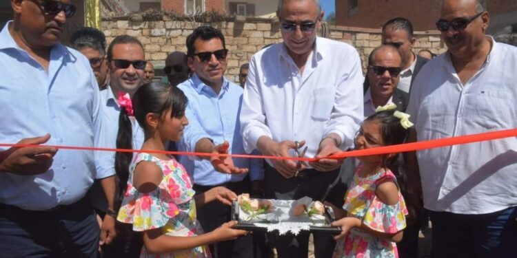 محافظ الغربية ووزير الشباب والرياضة يفتتحان الملعب المنجل بمركز شباب الفرستق