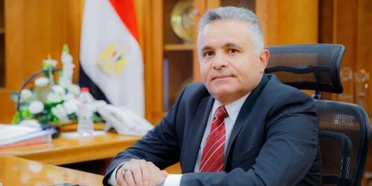 رئيس جامعة السويس يهنيء كلية الإعلام لفوز فيلم “ذات الأرضين” فى مهرجان الإسكندرية السينمائي الدولي