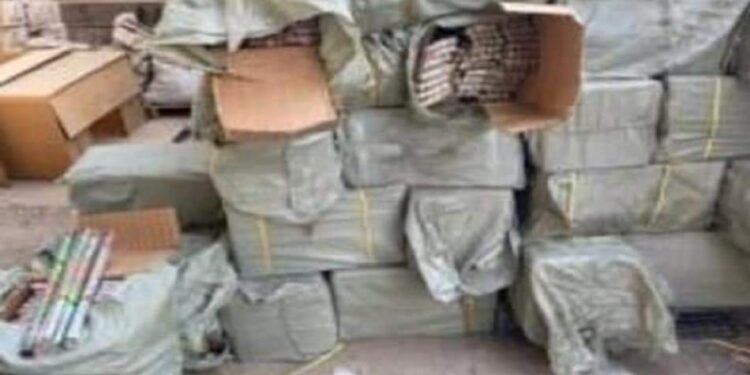 إحباط مُحاولة تهريب مالك شركة تصدير في المعادي لألعاب نارية داخل حاويات