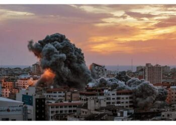 “الجهاز المركزي للإحصاء” يرصد 2.3 مليون فلسطيني تحت القصف المستمر