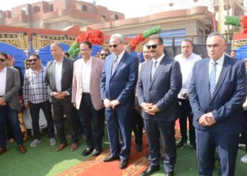 محافظ الغربية يفتتح مدرسة كفر حشاد الرسمية للغات بكفر الزيات 