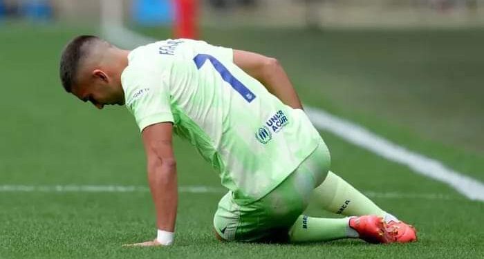 برشلونة يعلن إصابة فيران توريس