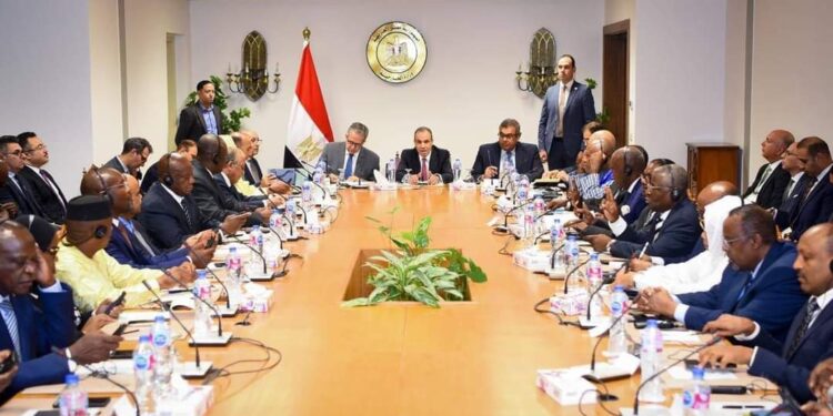 “سفير الصومال” لدي القاهرة يشهد اجتماع وزير الخارجية المصري مع سفراء الدول الافريقية المعتمدين