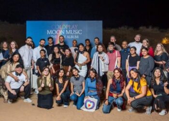 صحراء دبي تشهد “جلسة استماع” مميزة لألبوم كولدبلاي Moon Music