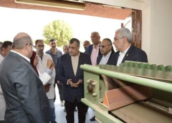 جولة تفقدية مفاجئة لوزير الدولة للإنتاج الحربي لشركة “أبو زعبل للكيماويات المتخصصة”