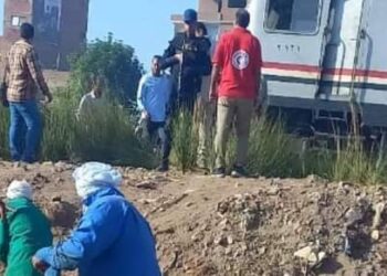 الهلال الأحمر المصري يقدم المساعدات العاجلة لمصابي حادث تصادم قطاري المنيا