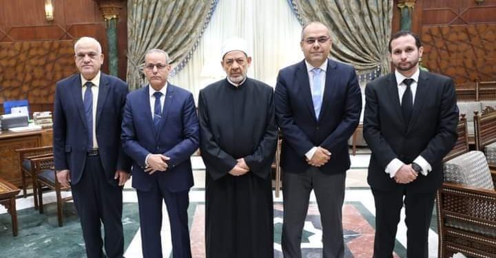رئيس الرقابة النووية يبحث مع شيخ الأزهر سبل التعاون المشترك