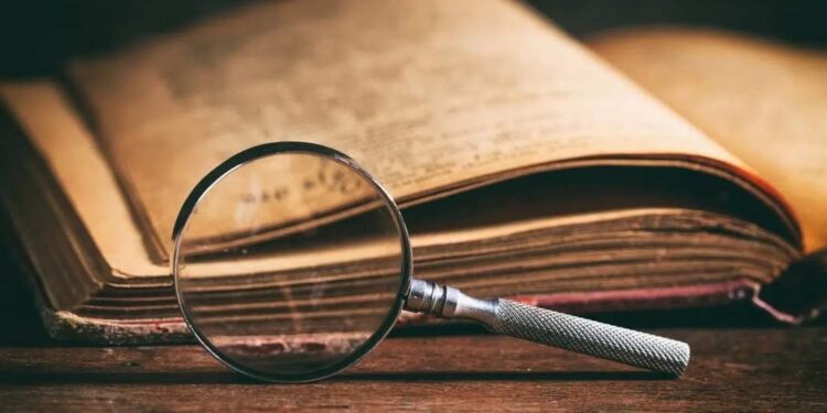 عَجزَ الحسابُ ومَن تَفَلسَفَ عاجـــزُ