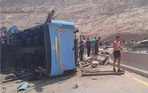 33 مصابا و12 حالة وفاة في حادث انقلاب أتوبيس بطريق العين السخنة