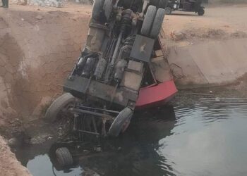 عاجل – إنقلاب عربتين لقطار بضائع وإصابة ٣ أشخاص بنطاق قرية سقارة بالبدرشين