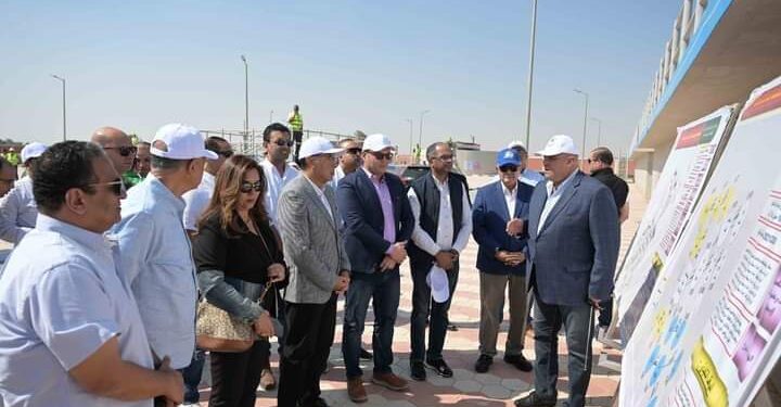 رئيس الوزراء يتفقد التشغيل التجريبي لمحطة معالجة الصرف الصحي بقرية برطباط غرب مغاغة