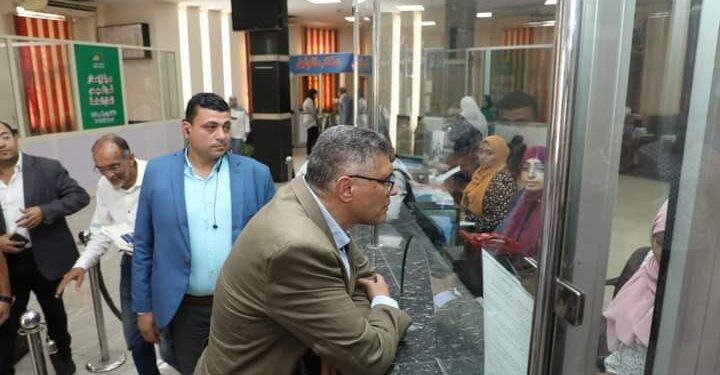 محافظ الجيزة يتابع التيسيرات المقدمة للمواطنين الراغبين في التقدم بطلبات التصالح