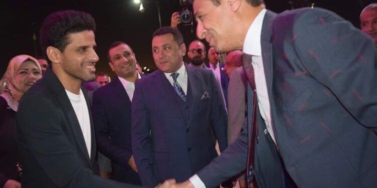 محافظ السويس يشهد الحفل الفني بشاطئ السوايسة بمناسبة احتفالات السويس بذكري انتصارات ٢٤ أكتوبر ١٩٧٣