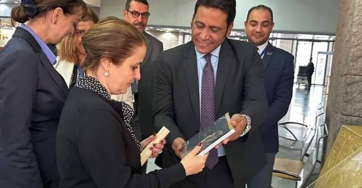 وزيرة الخارجية الرومانية ووزيري الصحة اليوناني والقبرصي في زيارة للمتحف القومي للحضارة المصرية