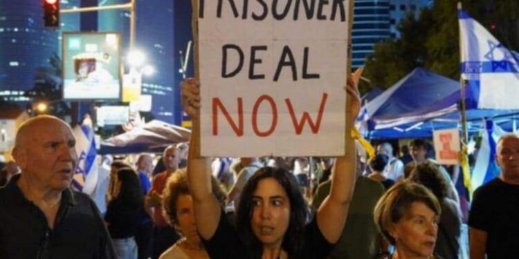 “صفقة الرهائن: مفتاح لإنهاء الحرب ومستقبل لغزة في ظل الطموحات الإسرائيلية”