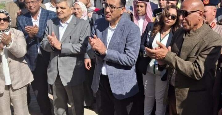 رئيس مجلس الوزراء ومُحافظ السويس و وزير التنمية المحلية يشهدوا إفتتاح ممشىٰ بورتوفيق بعد إغلاقه لأكثر من ثلاثة عشر عام