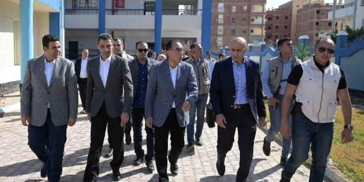 رئيس مجلس الوزراء،ووزير التعليم ومحافظ السويس يتفقدوا  «المدرسة المصرية اليابانية- السلام 2»،بالسويس 