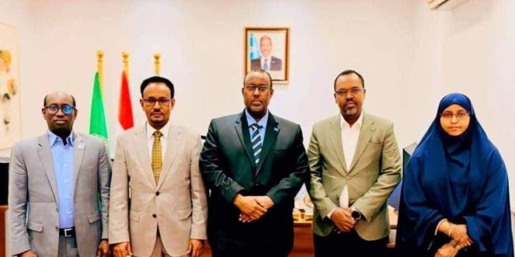 ” سفير الصومال” يبعث التهنئه الي “اليماحي” ويؤكد أهمية دور البرلمان العربي في الدفاع عن قضايا الأمة