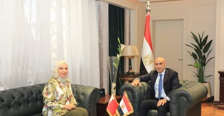 وزير التربية والتعليم يبحث مع سفيرة مملكة البحرين بالقاهرة فرص تعزيز التعاون المشترك في مجال التعليم قبل الجامعي