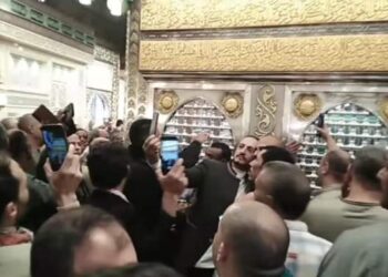 مصر تتلألأ والآلاف يحتفلون بالليلة الختامية لمولد الإمام الحسين وسط فرحة عارمة وموده لسبط النبي