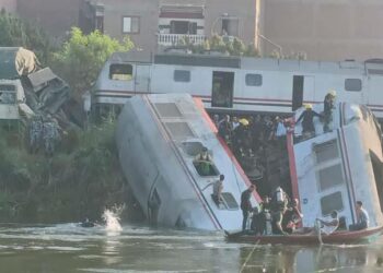 “كارثة تصادم قطار في مصر: تفاصيل صادمة وتحرك عاجل من المسؤولين”