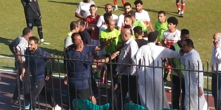 تأخر سيارة الإسعاف تتسبب في إنهاء مباراة الأوليمبي وهلال مطروح وفي انتظار قرار لجنة المسابقات